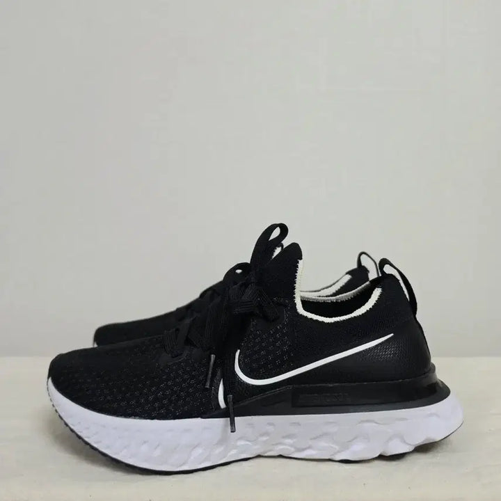 [SOLD OUT] :240나이키 리액트 인피니티 런 플라이니트 -805