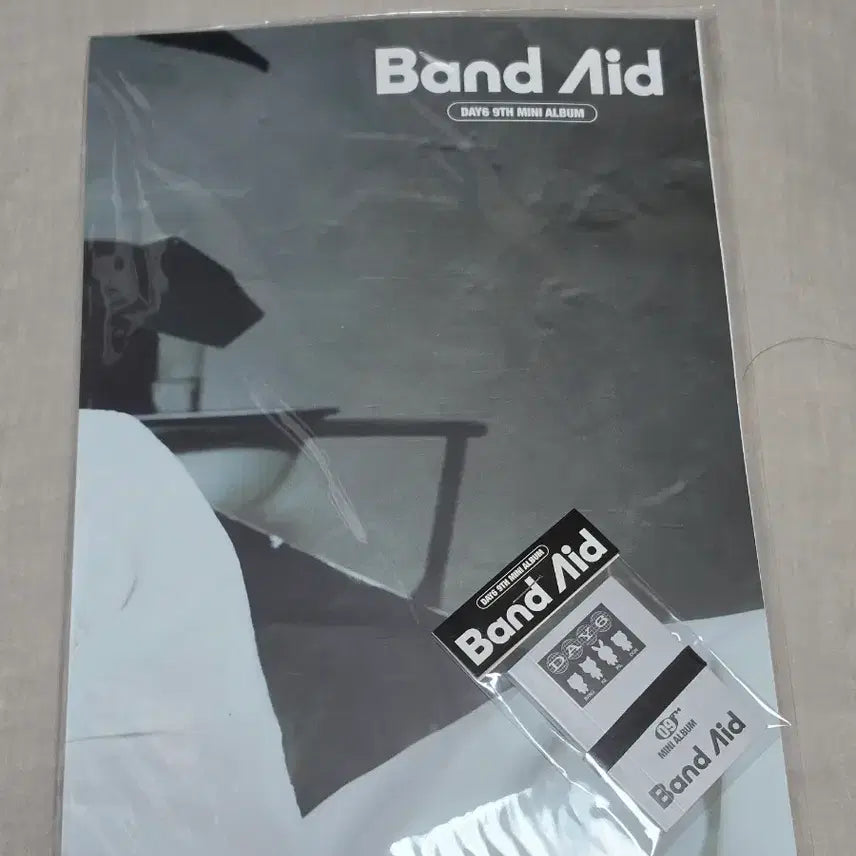 [BUNJANG] DAY6 Young K Band-Aid First Press Limited Poster / 데이식스 영케이 밴드에이드 초도한정 포스터 양도