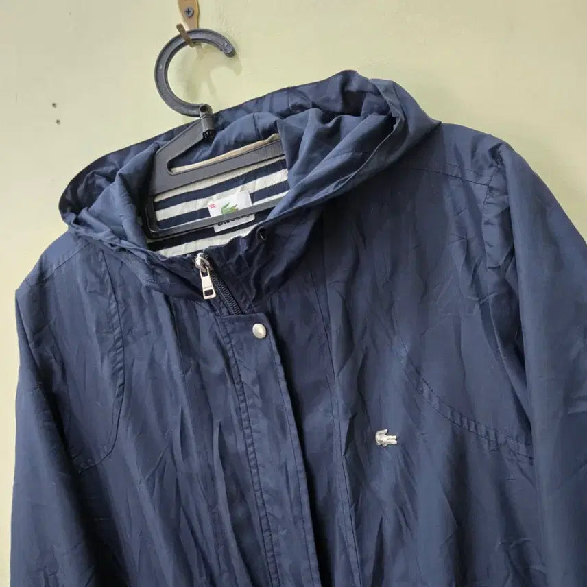 [BUNJANG] Lacoste Hooded Windbreaker Navy Jacket / [ 100 ] 라코스테 후드 바람막이 네이비