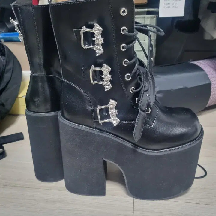 [BUNJANG] Concert Standing Shoes Rental / 콘서트 스탠딩화 대여 245