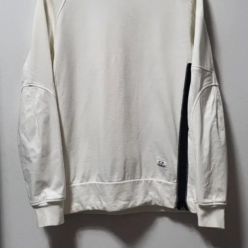 [BUNJANG] CP Company White Sweatshirt with Side Zipper / CP컴퍼니 화이트 맨투맨 옆지퍼
