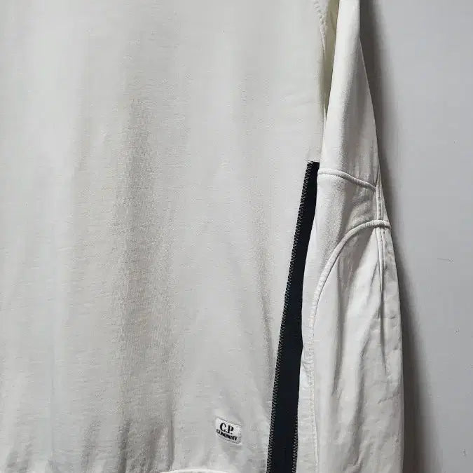 [BUNJANG] CP Company White Sweatshirt with Side Zipper / CP컴퍼니 화이트 맨투맨 옆지퍼