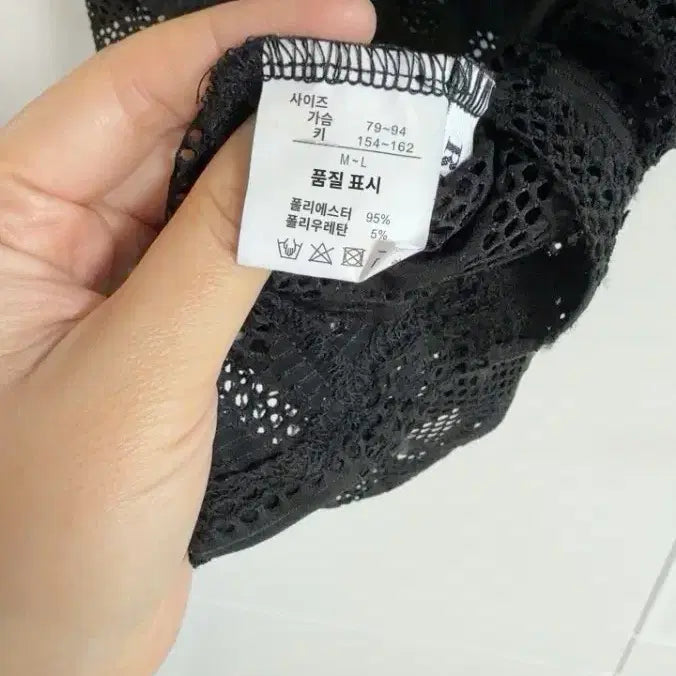 [BUNJANG] Vintage Black Knit Sleeveless Blouse / (일본 수입 빈티지)뜨개 셔츠 블랙 니트 나시 민소매 시스루 블라우스 M