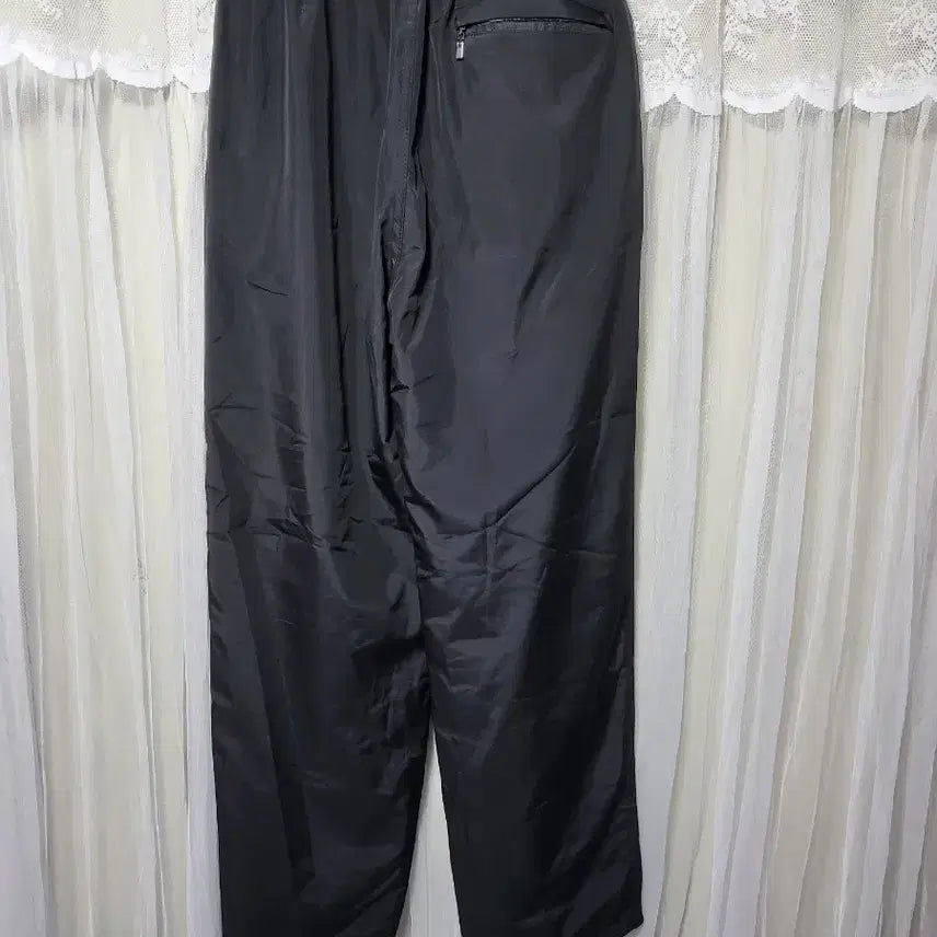 [SOLD OUT] 노스페이스 블랙 바람막이 조거 팬츠