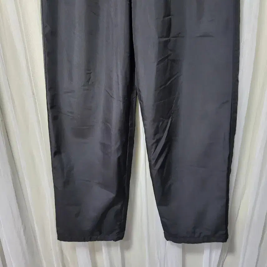 [SOLD OUT] 노스페이스 블랙 바람막이 조거 팬츠
