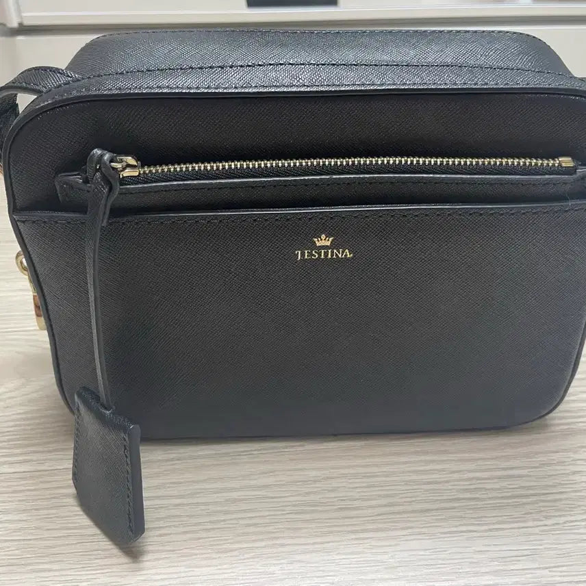 [BUNJANG] J.ESTINA Square Crossbody Bag / 제이에스티나 블랙 사각 크로스백