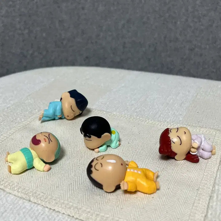 [SOLD OUT] 짱구 떡잎방범대 잠자는 가챠 풀세트