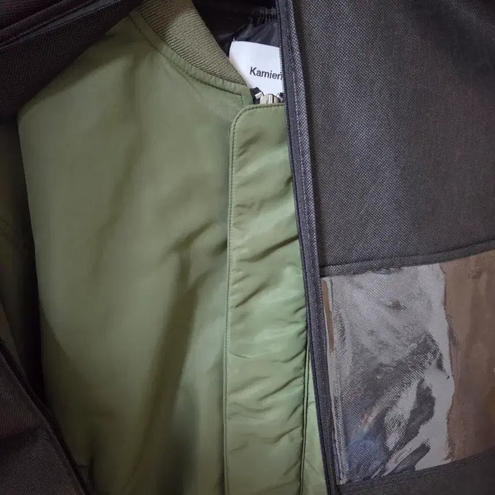 [BUNJANG] OS KAMIEN DART CROP MA1 Jacket / os 카미엔 DART CROP MA1