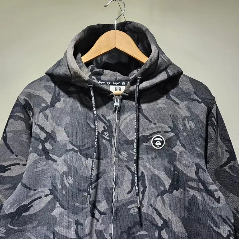 [BUNJANG] AAPE Moonface Camo Hooded Zip-up Jacket / [정품] 에이프(AAPE) 문페이스 카모 후드 집업 100