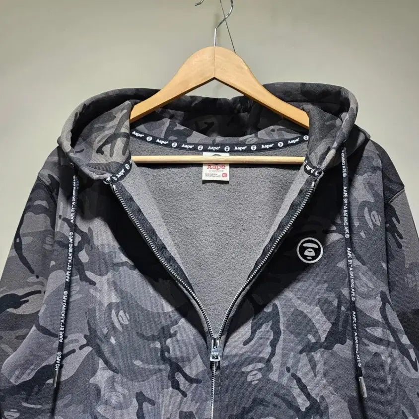 [BUNJANG] AAPE Moonface Camo Hooded Zip-up Jacket / [정품] 에이프(AAPE) 문페이스 카모 후드 집업 100