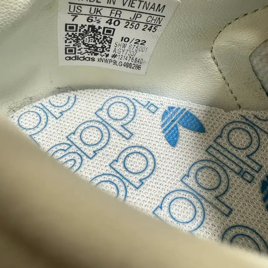 [BUNJANG] Adidas Gazelle Aqua Blue Sneakers / 아디다스 가젤 아쿠아블루 GY7337 (250)