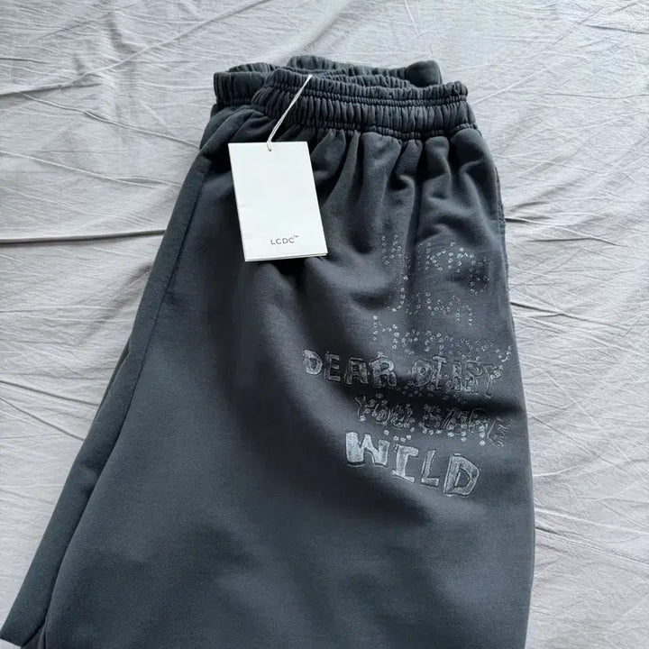 [BUNJANG] LCDC Printed Sweatpants (Grey) / LCDC PRINTED SWEATPANTS (GREY)