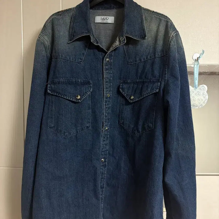 [BUNJANG] Elmood Badguy Denim Western Shirt Washed Blue 44 / 엘무드 배드가이 데님 웨스턴 셔츠 워시드 블루 44