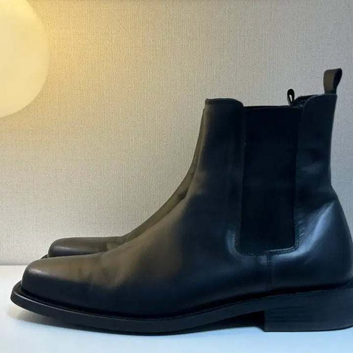 [SOLD OUT] 무탠다드 스퀘어 첼시부츠 275