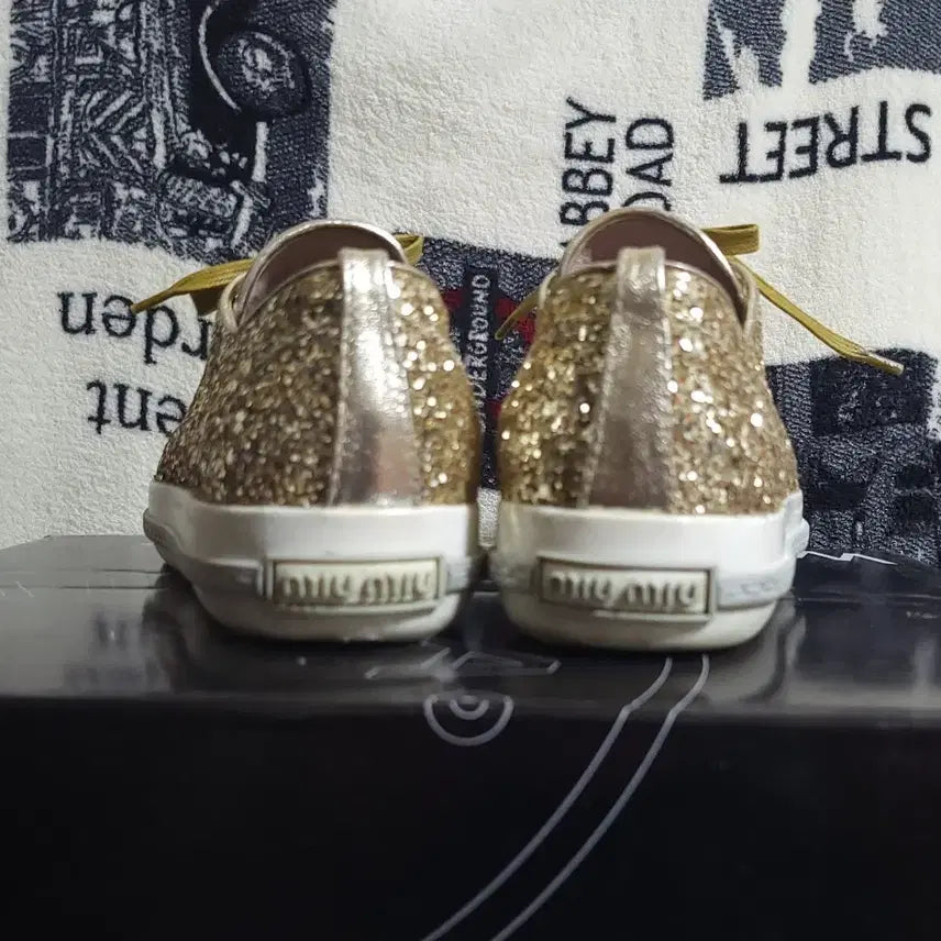 [BUNJANG] Miu Miu Sequin Embellished Sneakers / 235) 미우미우  스팽클비쥬 스니커즈