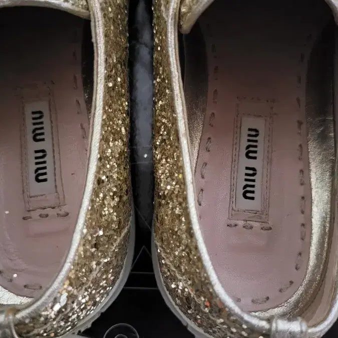 [BUNJANG] Miu Miu Sequin Embellished Sneakers / 235) 미우미우  스팽클비쥬 스니커즈