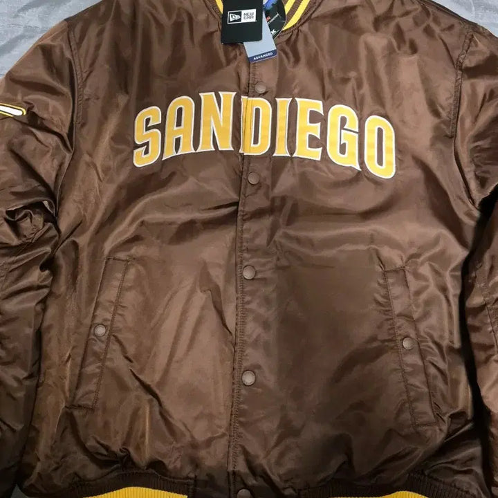 [SOLD OUT] (새상품) 뉴에라 샌디에이고 파드리스 바시티자켓 xl