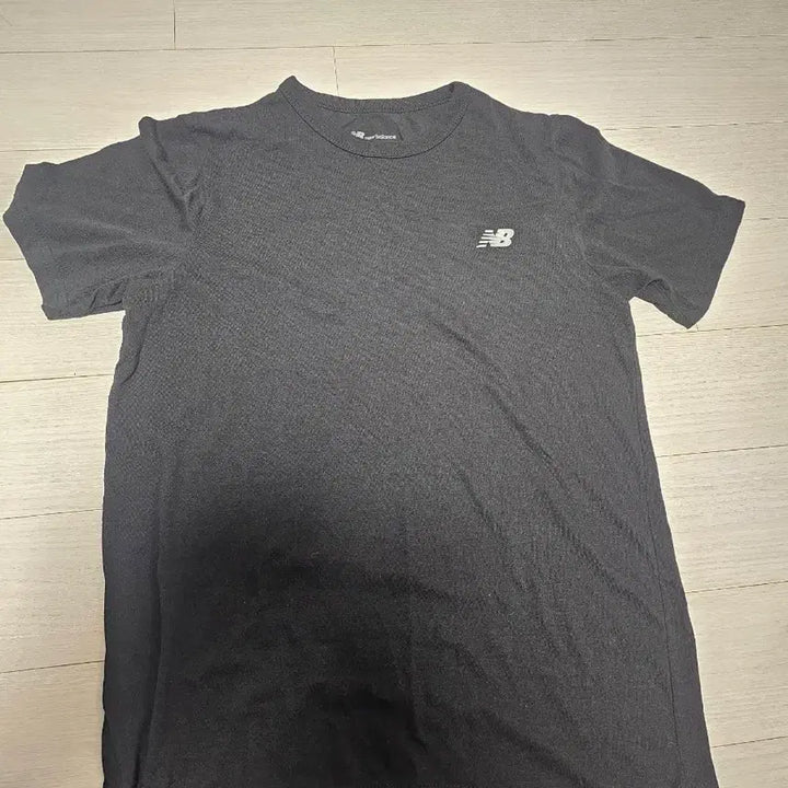 [SOLD OUT] 뉴발란스 반팔 M사이즈