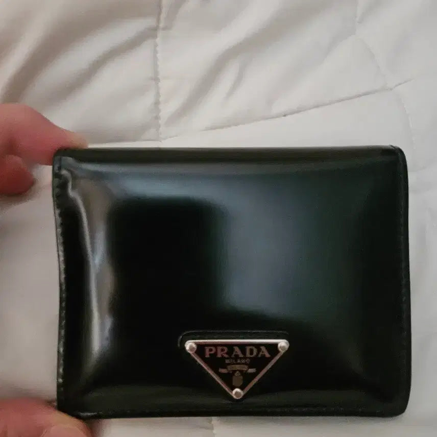 [BUNJANG] Prada Triangle Black Bifold Wallet / 프라다 트라이앵글 반지갑 블랙