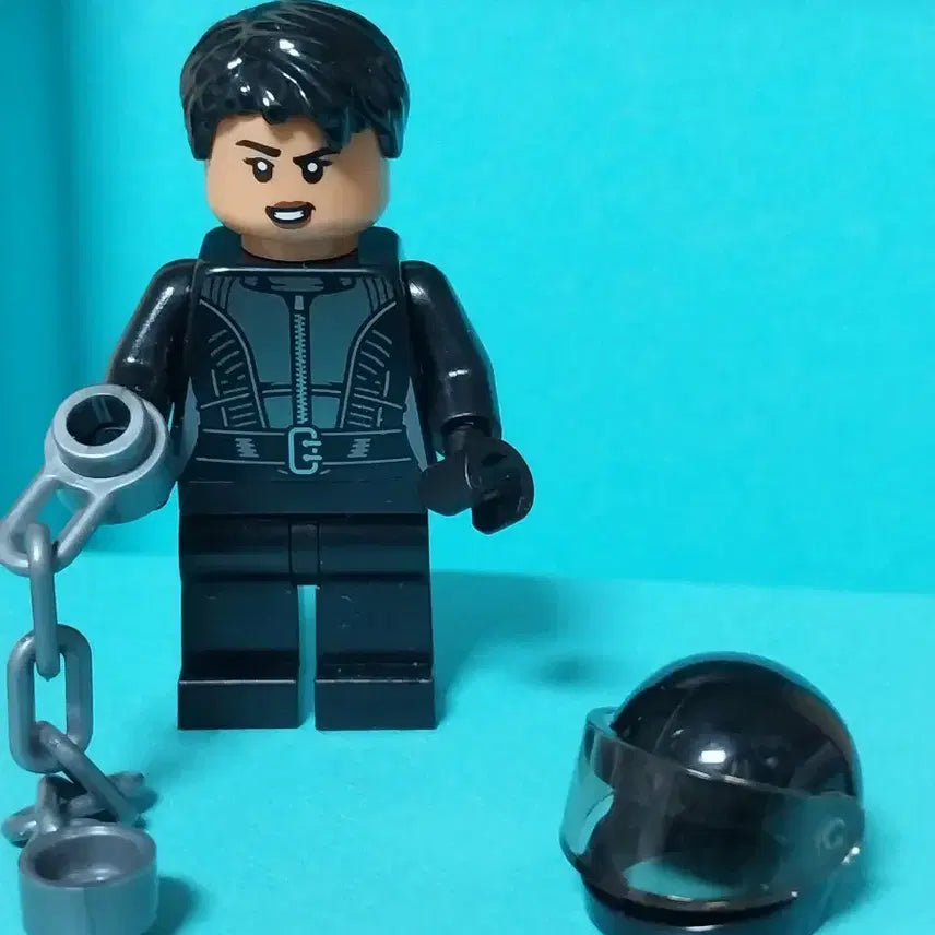 [BUNJANG] Lego Selina Kyle Minifigure with Helmet / 레고 DC셀리나카일 미니피겨 헬멧 포함