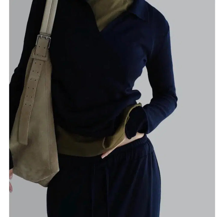 [BUNJANG] La Room Low Collar Knit Navy / (새상품 배포) 라룸 로우카라니트 네이비