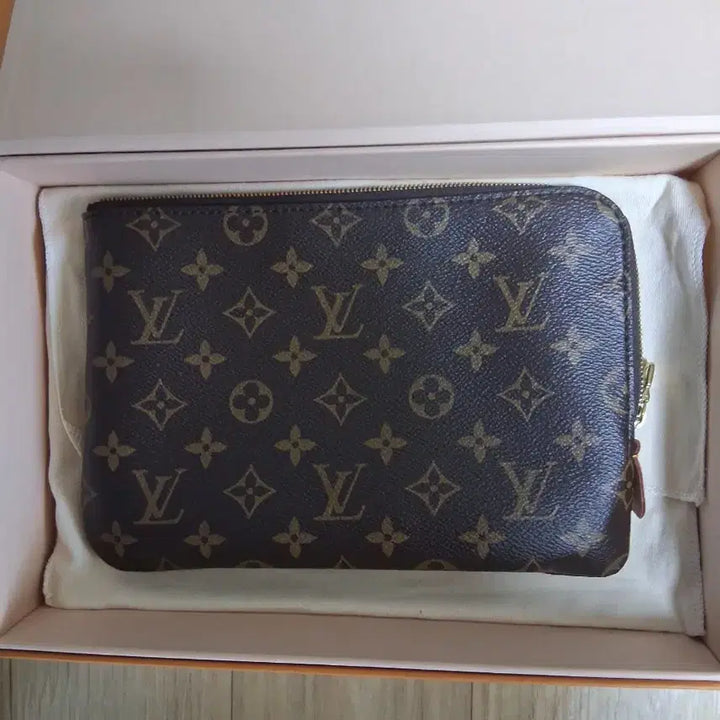 [BUNJANG] Louis Vuitton Etui Voyage PM Clutch / 루이비통 에튀보야주pm클러치.파우치