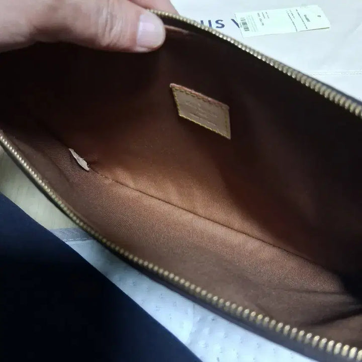 [BUNJANG] Louis Vuitton Etui Voyage PM Clutch / 루이비통 에튀보야주pm클러치.파우치