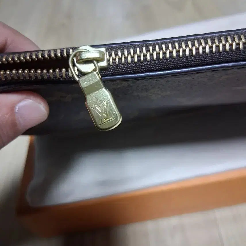 [BUNJANG] Louis Vuitton Etui Voyage PM Clutch / 루이비통 에튀보야주pm클러치.파우치
