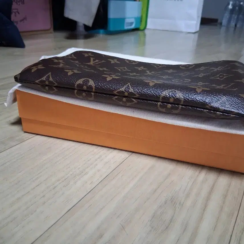 [BUNJANG] Louis Vuitton Etui Voyage PM Clutch / 루이비통 에튀보야주pm클러치.파우치