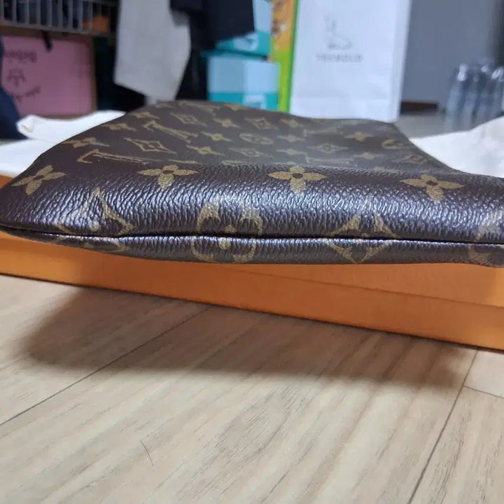 [BUNJANG] Louis Vuitton Etui Voyage PM Clutch / 루이비통 에튀보야주pm클러치.파우치