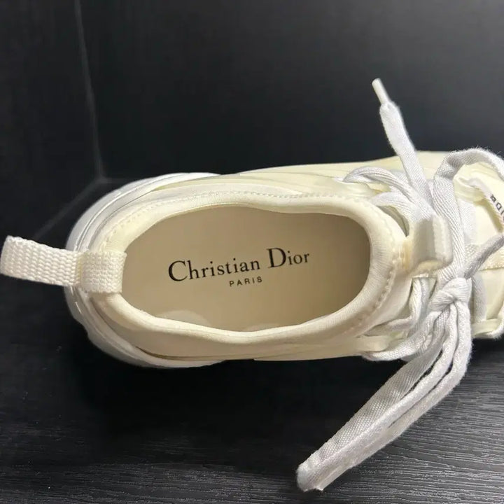 [SOLD OUT] 디올 디커넥트 스니커즈