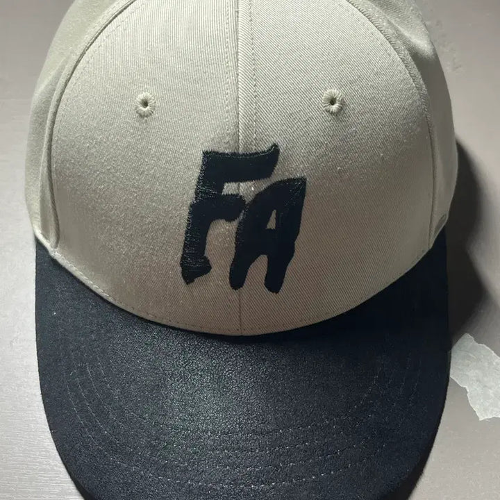 [BUNJANG] Fucking Awesome Beige Ball Cap / 퍼킹어썸 볼캡 베이지