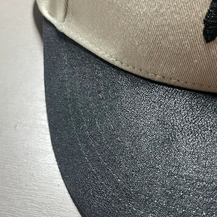 [BUNJANG] Fucking Awesome Beige Ball Cap / 퍼킹어썸 볼캡 베이지