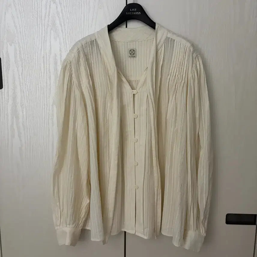 [BUNJANG] Atcorner Tie Neck Blouse / 앳코너 타이 넥 블라우스 (새상품)