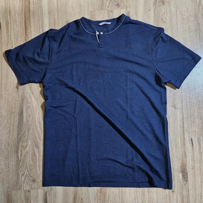 [BUNJANG] Unbranded Navy Henley Neck Short Sleeve T-shirt / 헨리넥 반팔 티셔츠 네이비