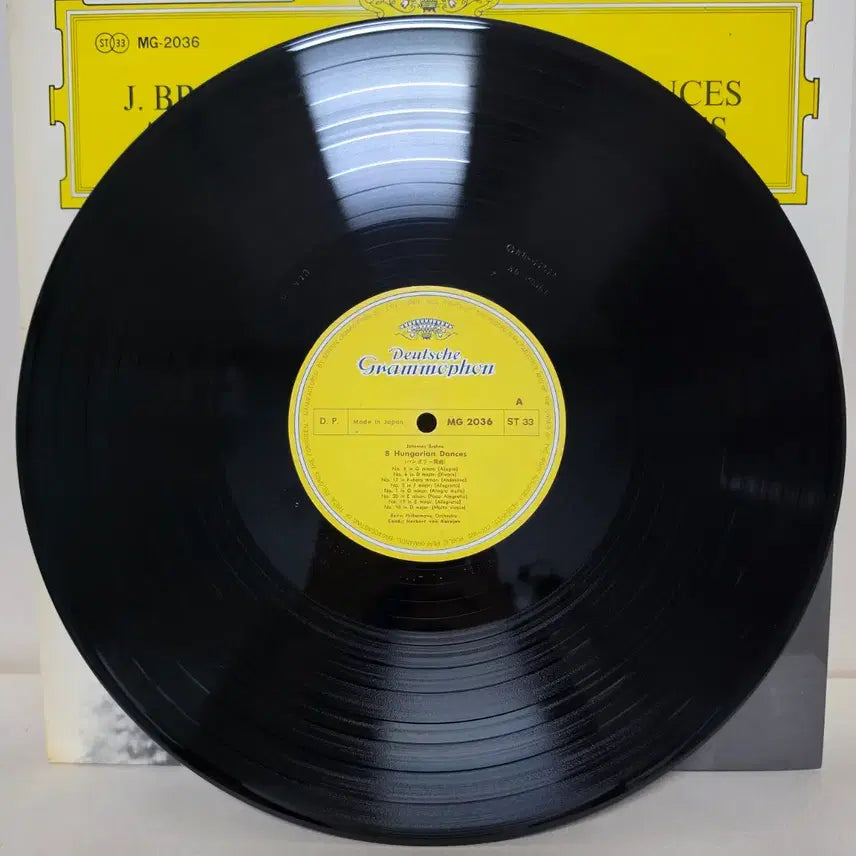 [BUNJANG] Karajan &amp; Berlin Philharmonic Brahms &amp; Dvorak LP Vinyl Record / 브람스 8 헝가리 무곡 &amp; 드보르자크 5 슬라브 무곡/카라얀,베를린필LP