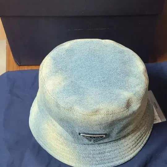 [BUNJANG] Prada Denim Bucket Hat / 프라다 버킷햇 라이트 데님