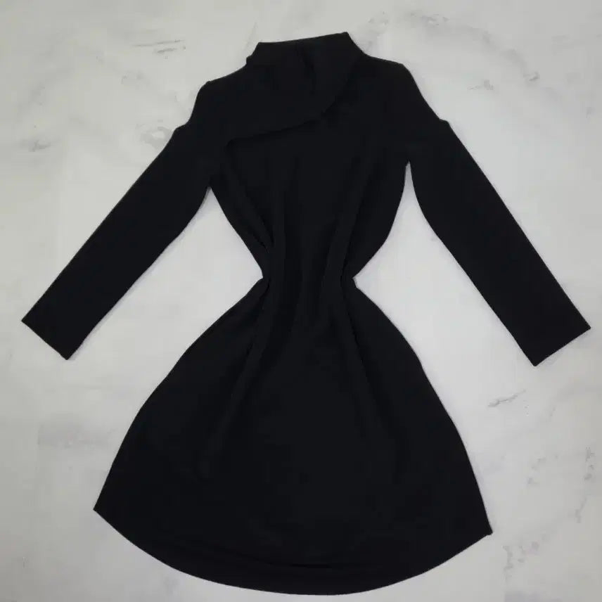 [BUNJANG] COS Long Black Turtleneck Dress / 코스 롱 원피스 ~55
