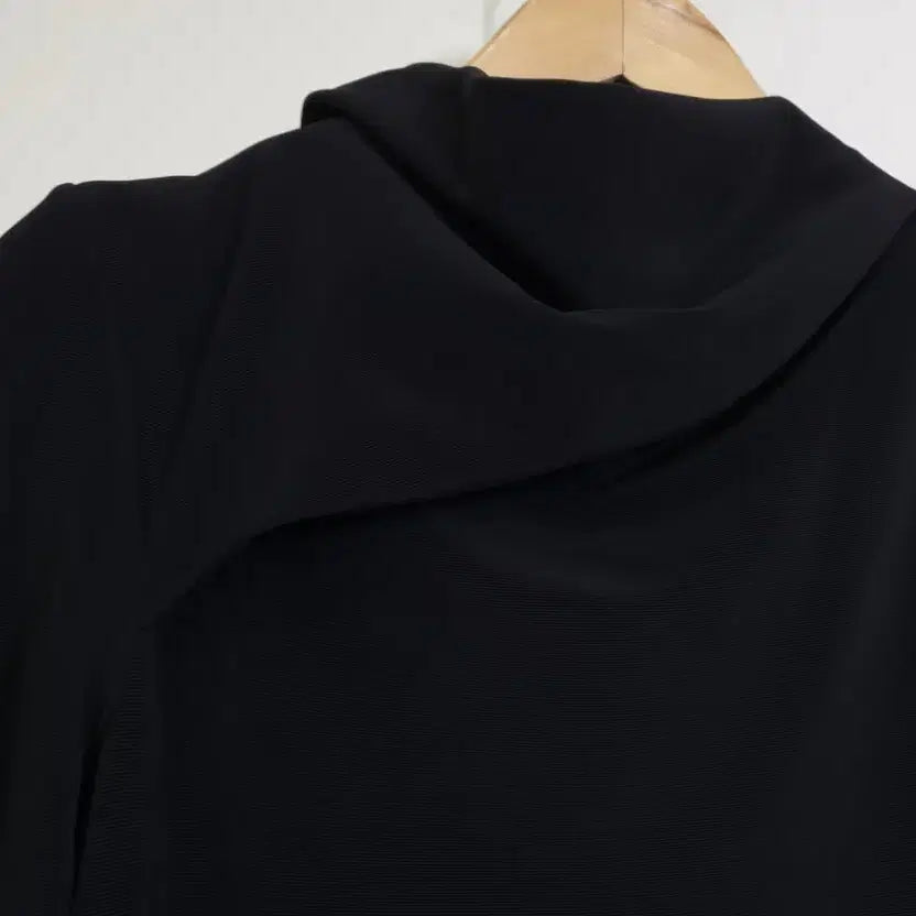 [BUNJANG] COS Long Black Turtleneck Dress / 코스 롱 원피스 ~55