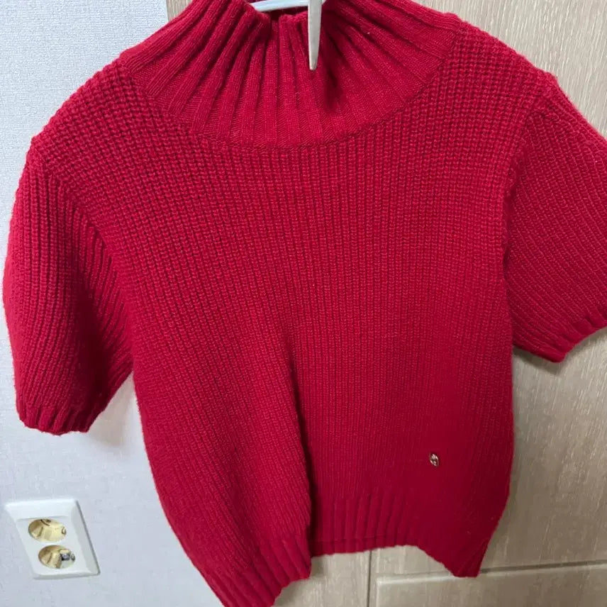 [BUNJANG] Atcorner Turtle Neck Short Sleeve Knit Top / 엣코너 터틀넥 반팔 니트 레드