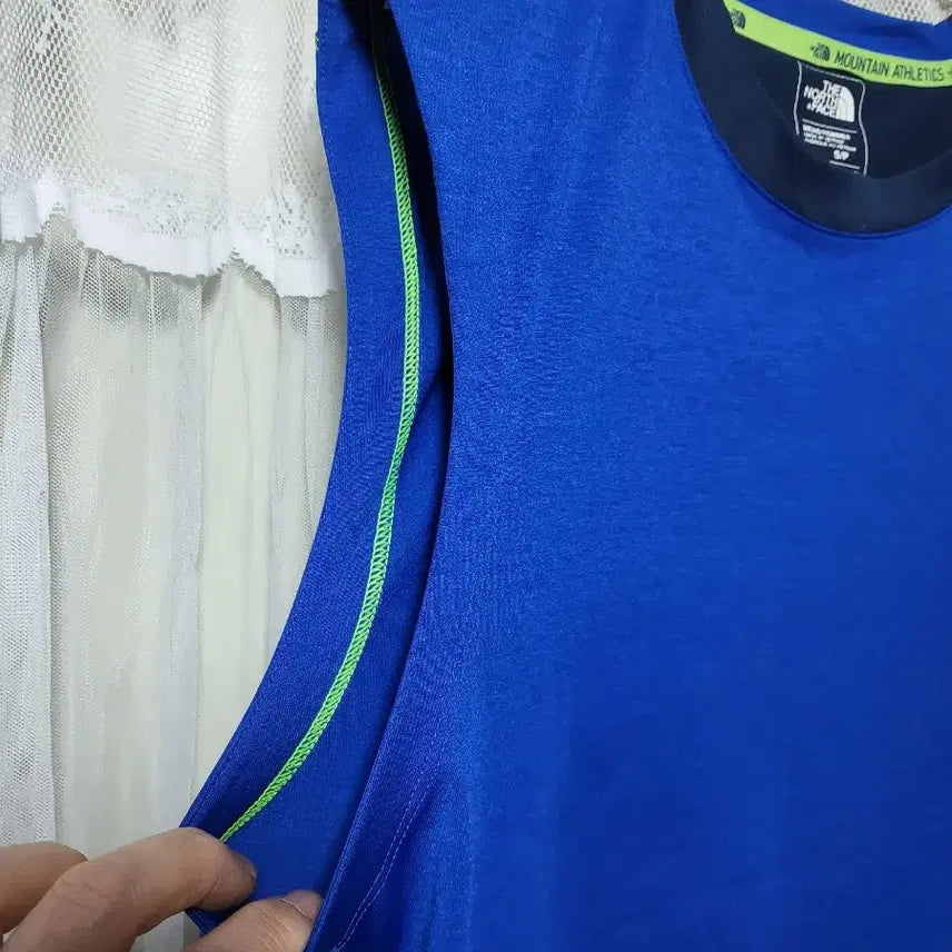 [BUNJANG] The North Face Blue Sleeveless T-Shirt / 노스페이스 블루 민소매 티셔츠