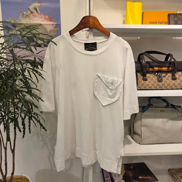 [SOLD OUT] 비비안웨스트우드  포켓 오버핏 티셔츠