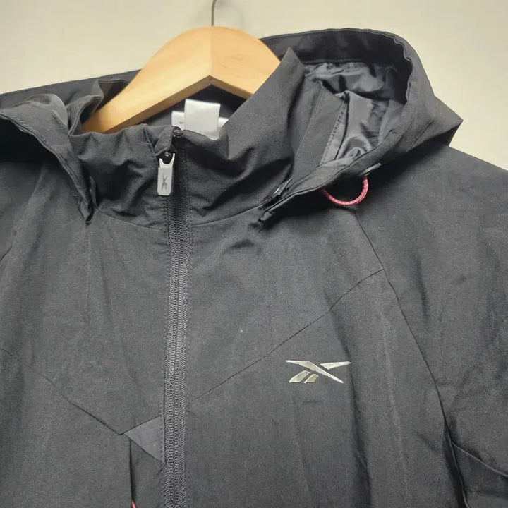 [SOLD OUT] [Reebok] 여성 바람막이 자켓 L