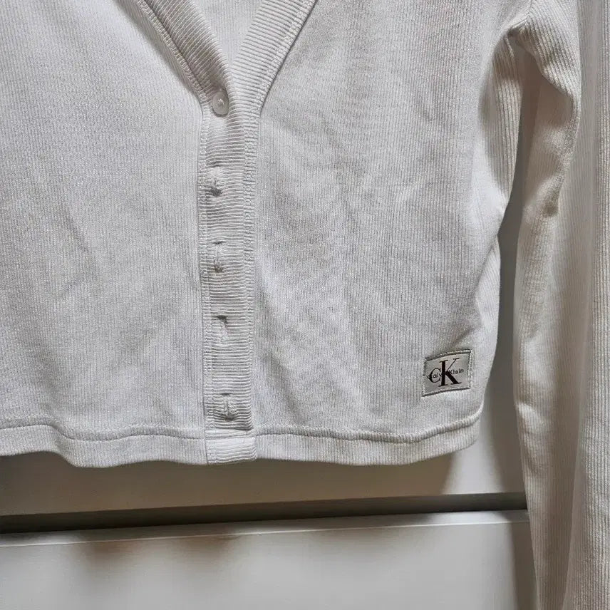 [BUNJANG] Calvin Klein White Crop Cardigan / 캘빈클라인 화이트 크롭가디건
