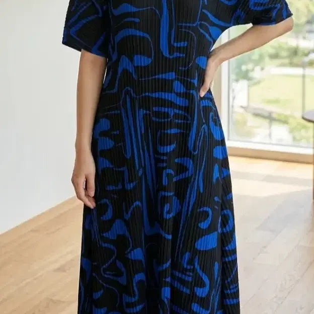 [BUNJANG] COS Pleated Pattern Dress / 코스 플리츠 패턴 원피스~77