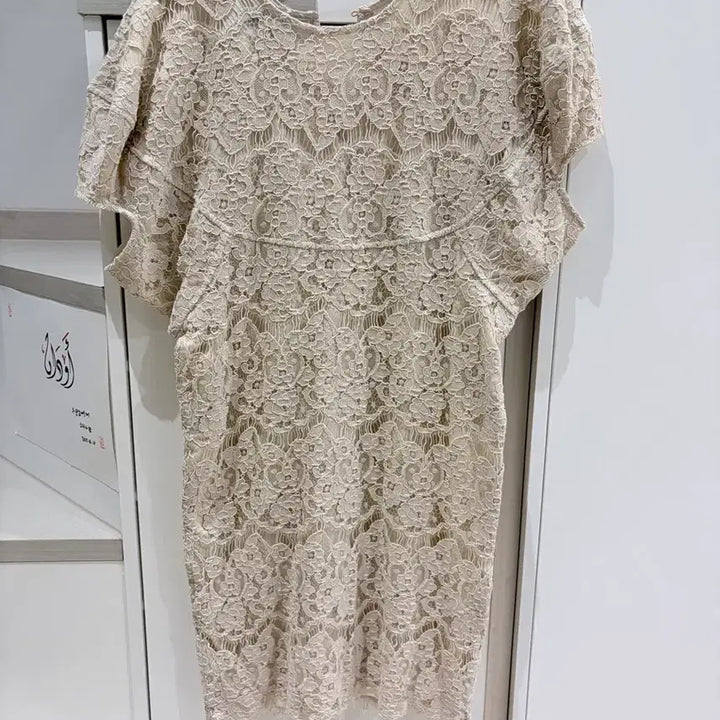 [BUNJANG] MOSAIC Lace Puff Sleeve Dress / 새상품 MOSAIC 레이스 원피스 퍼프 소매