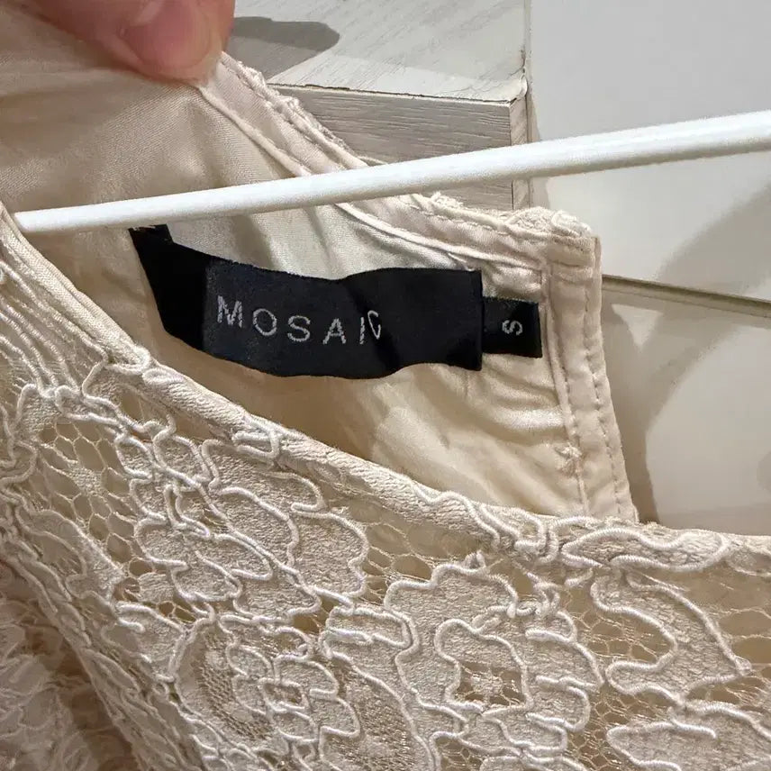 [BUNJANG] MOSAIC Lace Puff Sleeve Dress / 새상품 MOSAIC 레이스 원피스 퍼프 소매