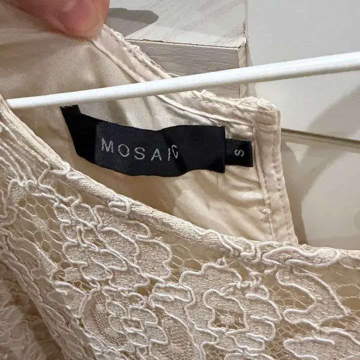 [BUNJANG] MOSAIC Lace Puff Sleeve Dress / 새상품 MOSAIC 레이스 원피스 퍼프 소매