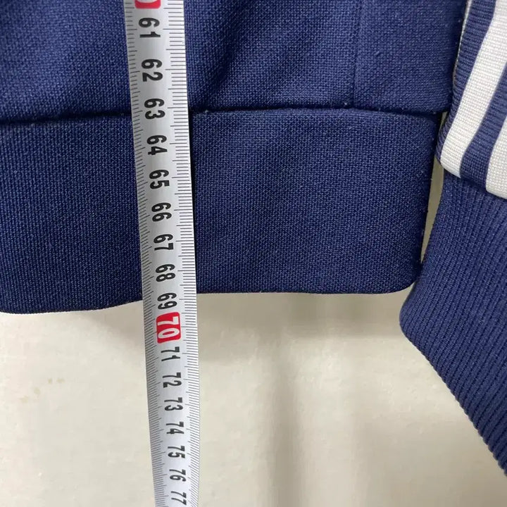 [SOLD OUT] 빈티지구 아디다스 네이비 삼선 트랙탑 100