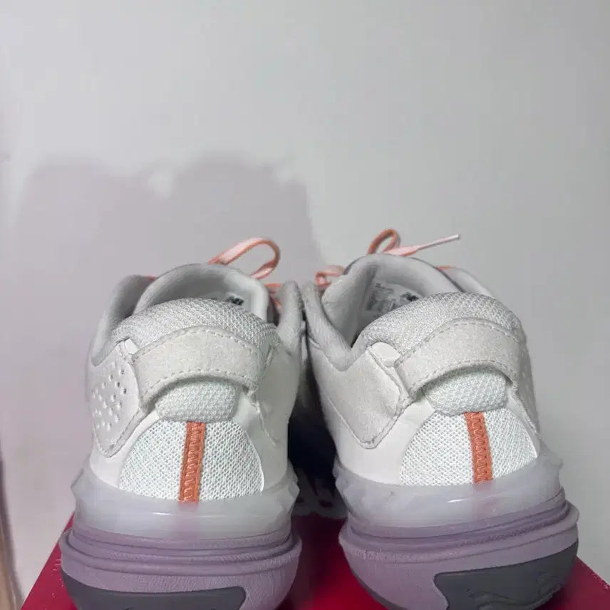 [BUNJANG] Hesi Low V2 Sneakers / 헤시 로우 V2